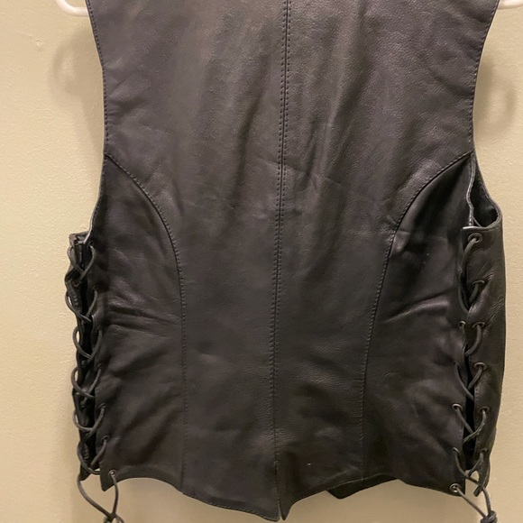 New Women’s Leather Riding Jacket, Vest & Chaps - Picture 6 of 9